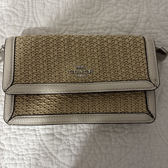 Coach White Leather And Straw Wristlet Outer Pocket And Inner Pockets - Picture 1 of 8